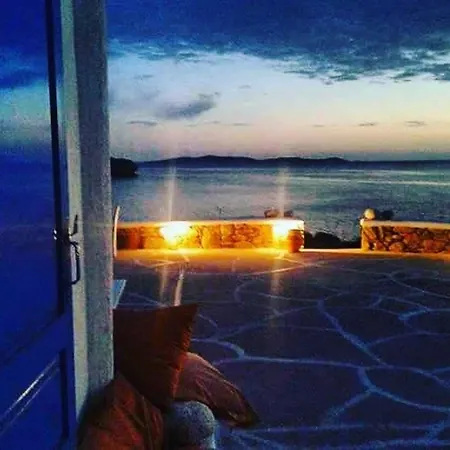 Athanasia Πανσιόν *